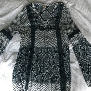 Bell Sleeve Crochet Trim